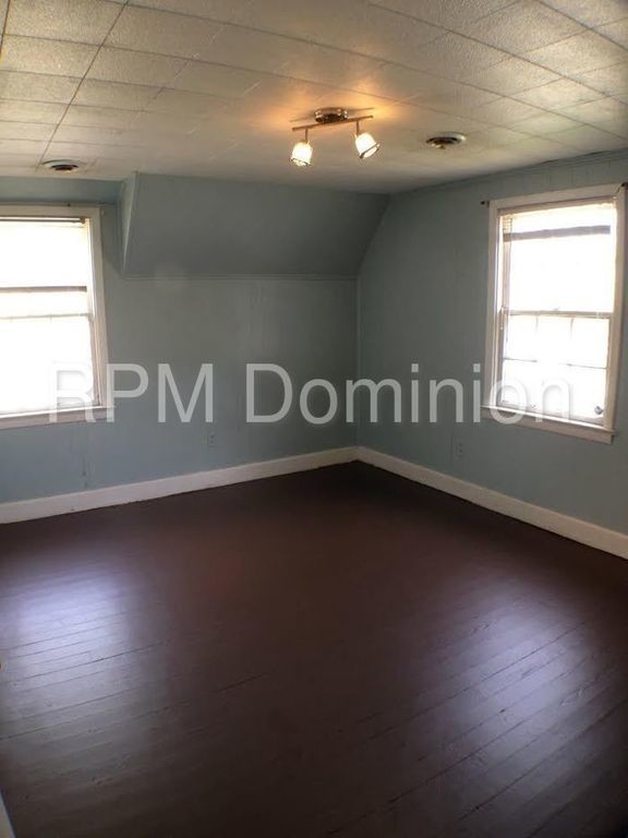 Foto del edificio - 10205 Warwick Blvd