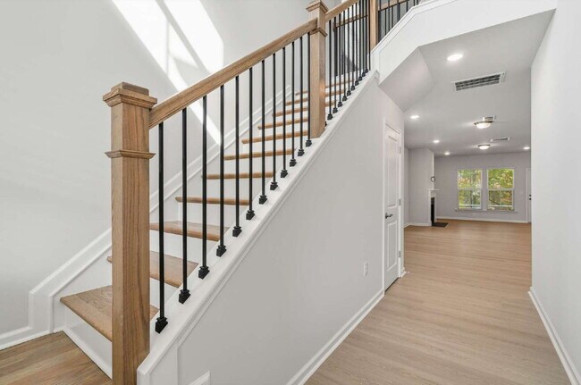 Building Photo - 3-Bedroom Spacious New Construction Home i...