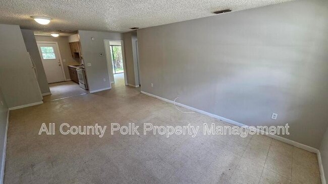 Building Photo - 2929-2929 9 Iron Dr