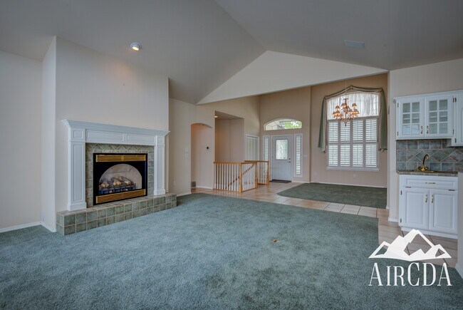 Building Photo - 1108 S Riverside Harbor Dr