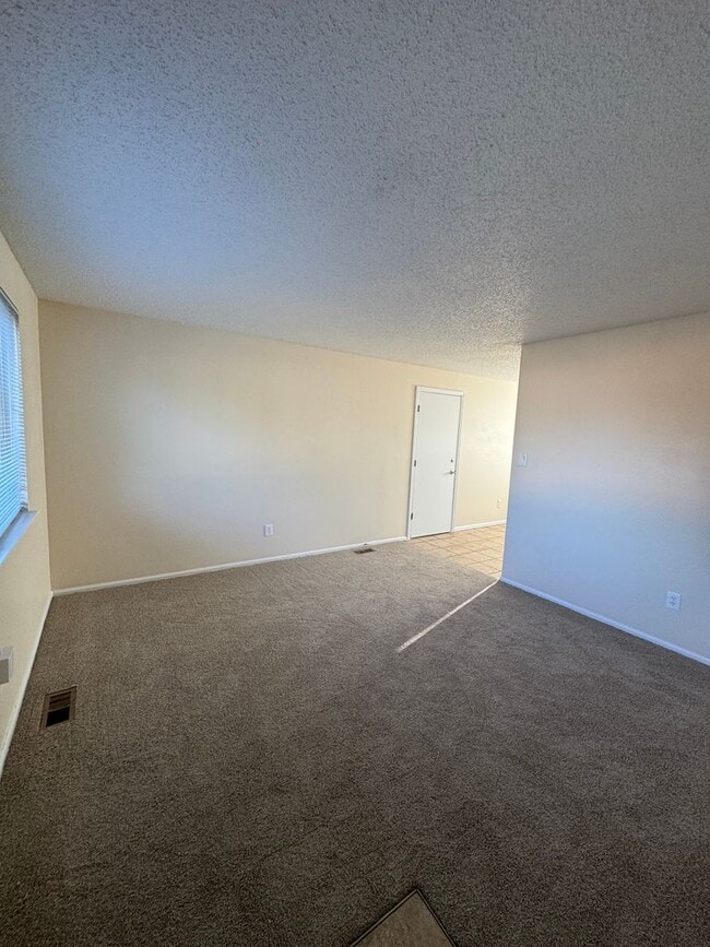 Building Photo - single family home
