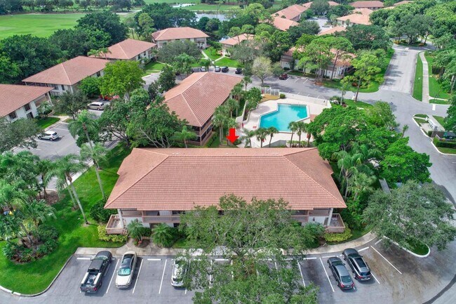 Foto del edificio - 421 Brackenwood Ln S