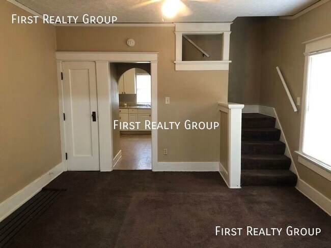 Foto del edificio - 3 Bedroom Duplex, Move In Ready! Dayton, OH