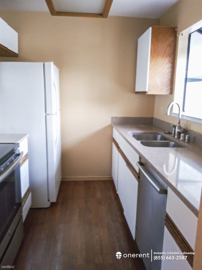 Foto del edificio - 2 br, 2.5 bath Condo - 6883 Chantel Court -