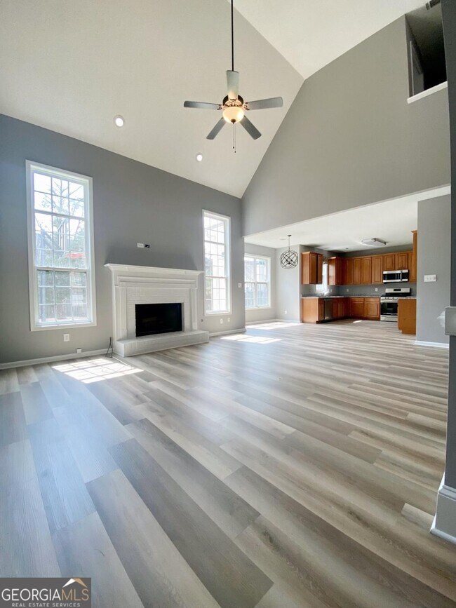 Foto del edificio - 675 Millbrook Villa Dr