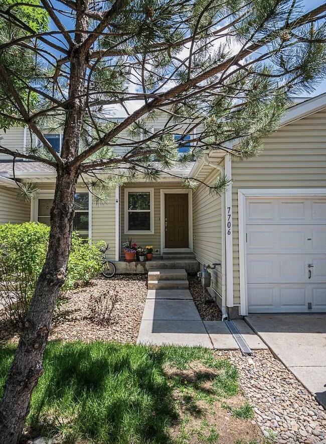 Building Photo - 7706 S Kittredge Ct