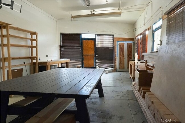 Building Photo - 1641 S Longwood Ave