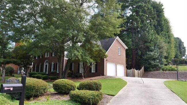 Building Photo - 1719 Barrington Cir