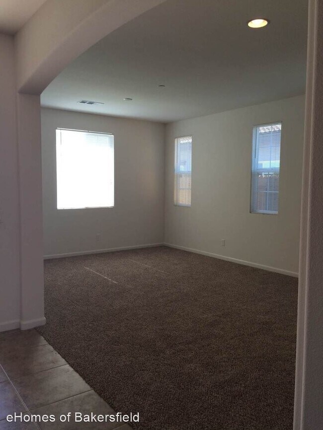 Building Photo - 4 br, 2 bath House - 6008 Moonstone Peak Dr