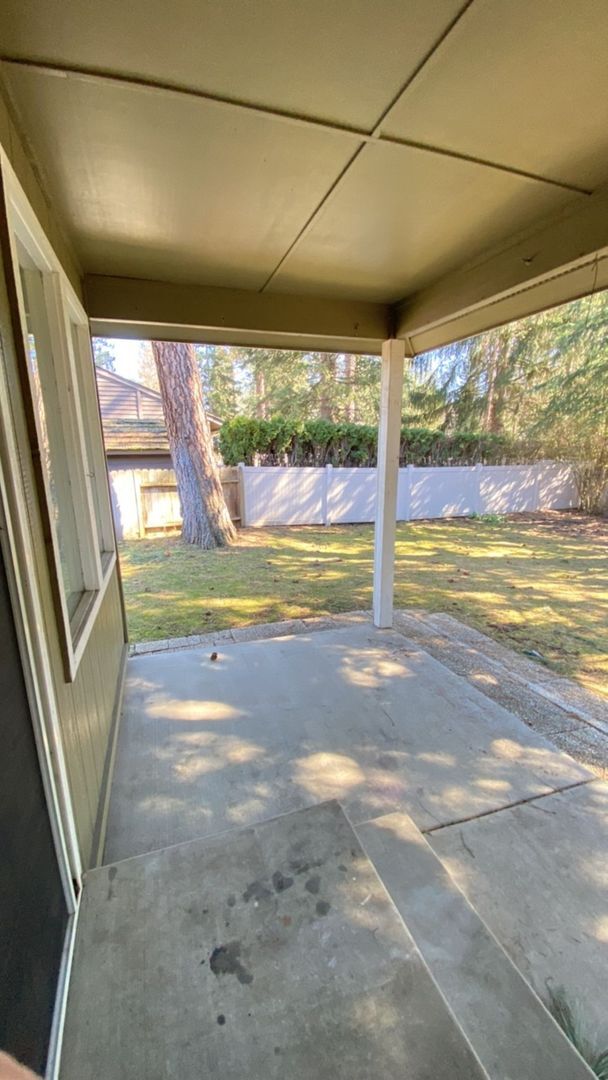 Building Photo - Duplex on Gregory