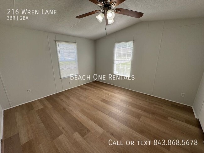 Building Photo - 216 Wren Ln