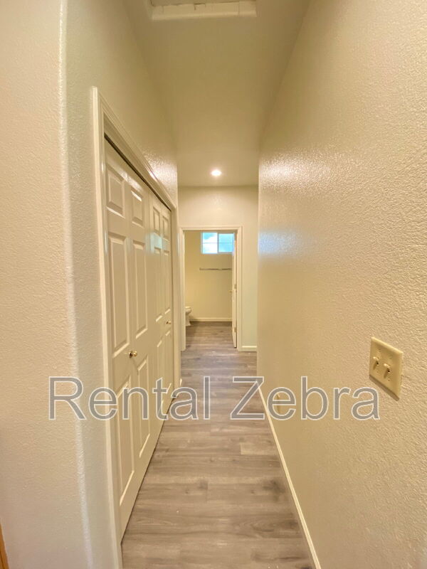 Foto del edificio - 718 W 18th St