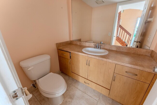 Foto del edificio - 626 NE 195th St