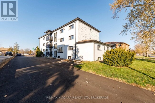 Photo du bâtiment - 141 Plymouth Rd