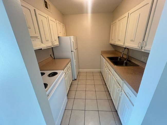 Foto del edificio - 4401 S 27th St