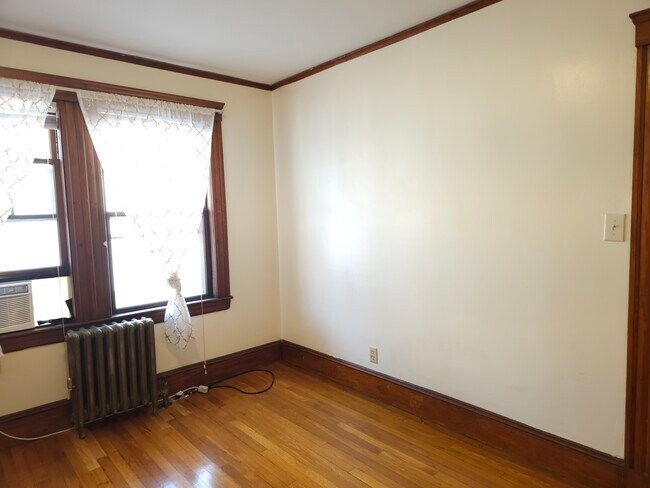 Building Photo - 28 Rawson Rd