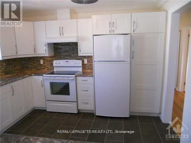 Building Photo - 77-77 Burland St