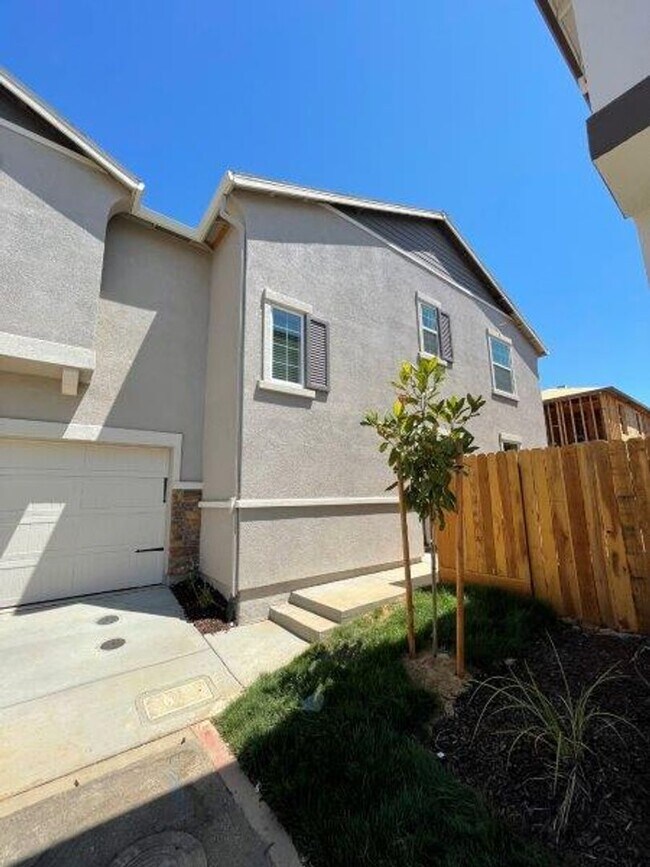 Foto del edificio - 5 Bedroom Close to Beale Air Force Base