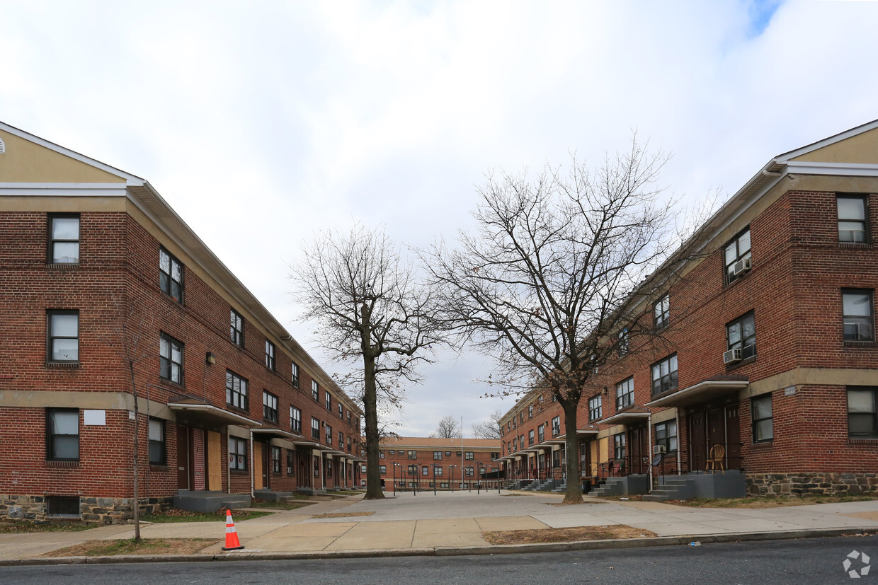 Building Photo - Gilmor Homes