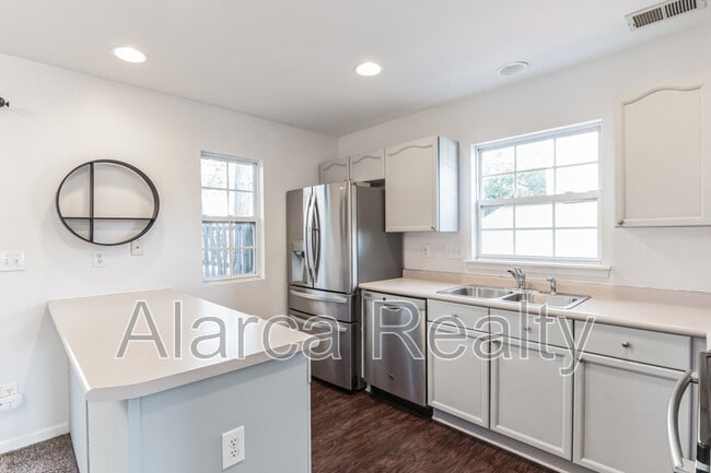 Building Photo - 2144 Preakness Ct