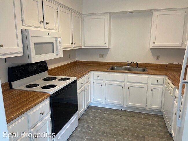 Foto del edificio - 3 br, 2.5 bath House - 2400 Longmire Dr #203