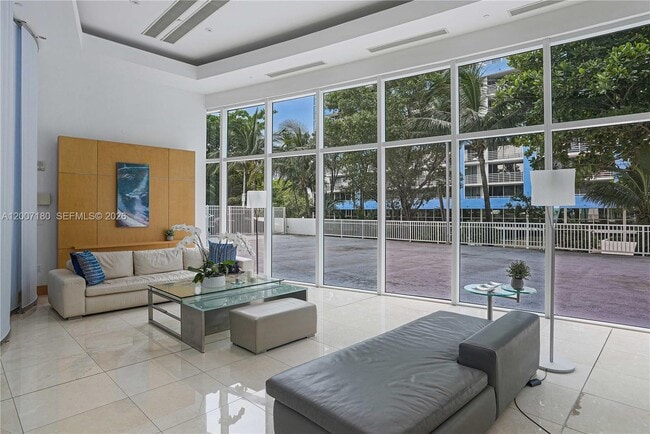 Building Photo - 2101 Brickell Ave