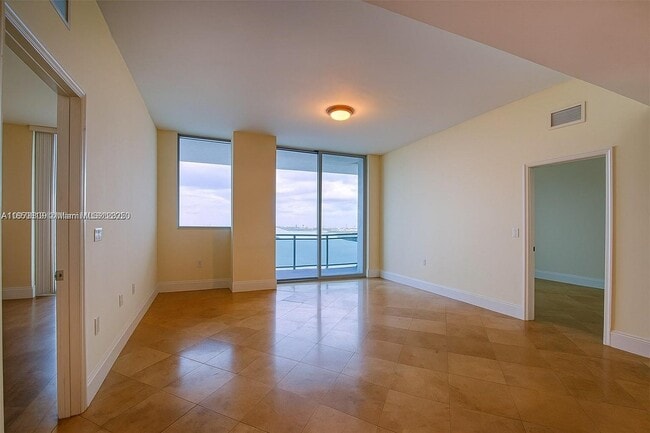 Foto del edificio - 7901 Hispanola Ave