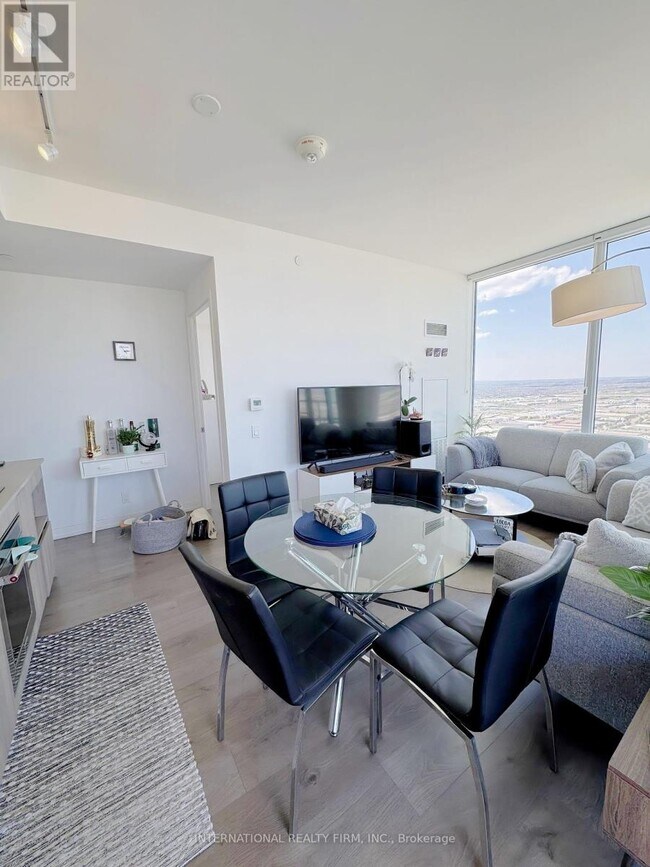 Photo du bâtiment - 950-5950 Portage Pkwy