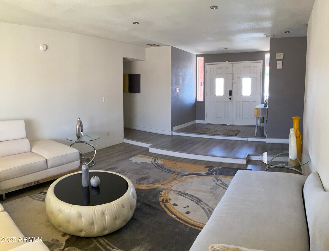 Foto principal - 8609 S 16th St