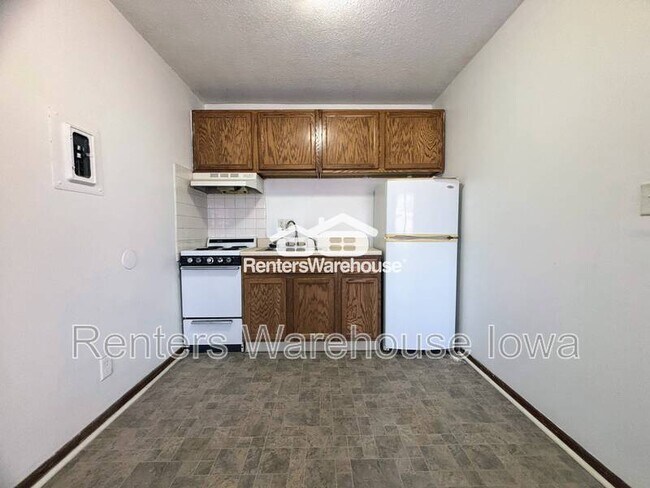Building Photo - 1334 32nd St