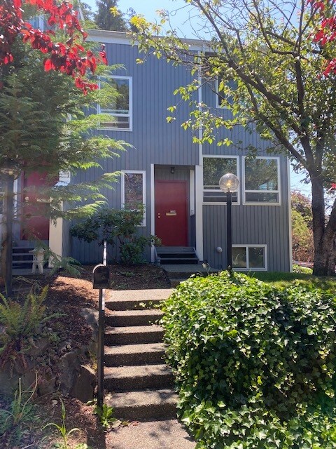 Primary Photo - 4424 4th Ave NW