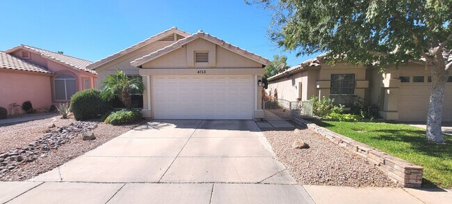 Foto del edificio - 4753 W Monterey St Chandler AZ 85226