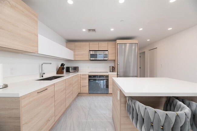 Foto del edificio - 16385 Biscayne Blvd