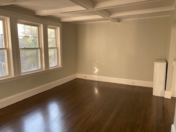 Foto del edificio - 42 Drew Rd