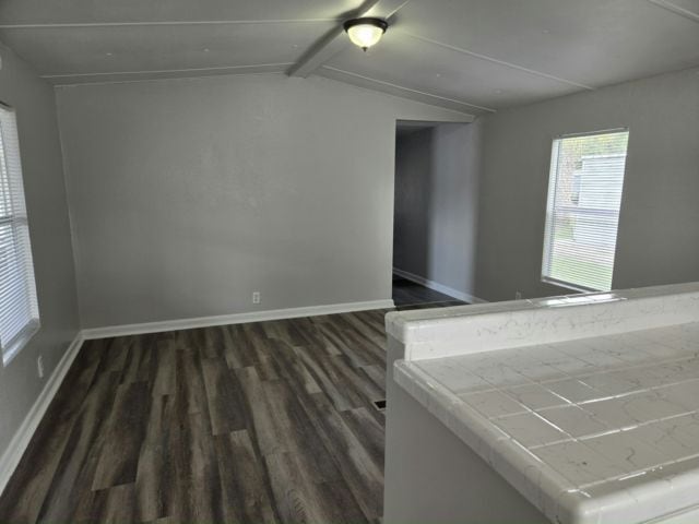 Foto del edificio - 11211 East Bay Rd