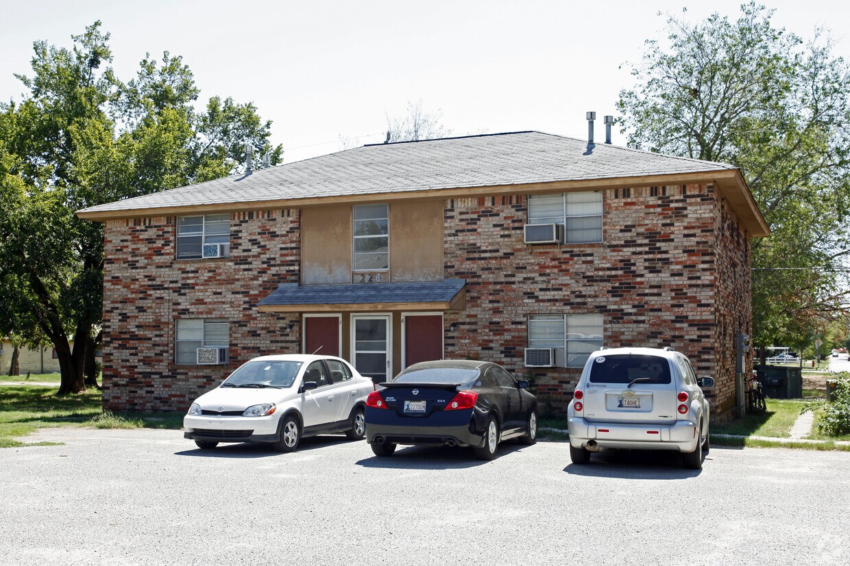 Foto principal - 222-228 Mccullough St