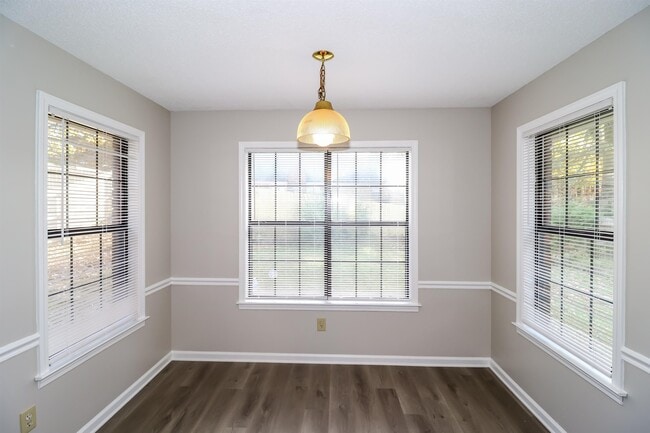 Foto del edificio - 6491 Tarus Dr