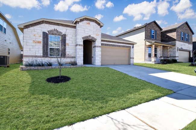 Building Photo - 204 W Vega Ln