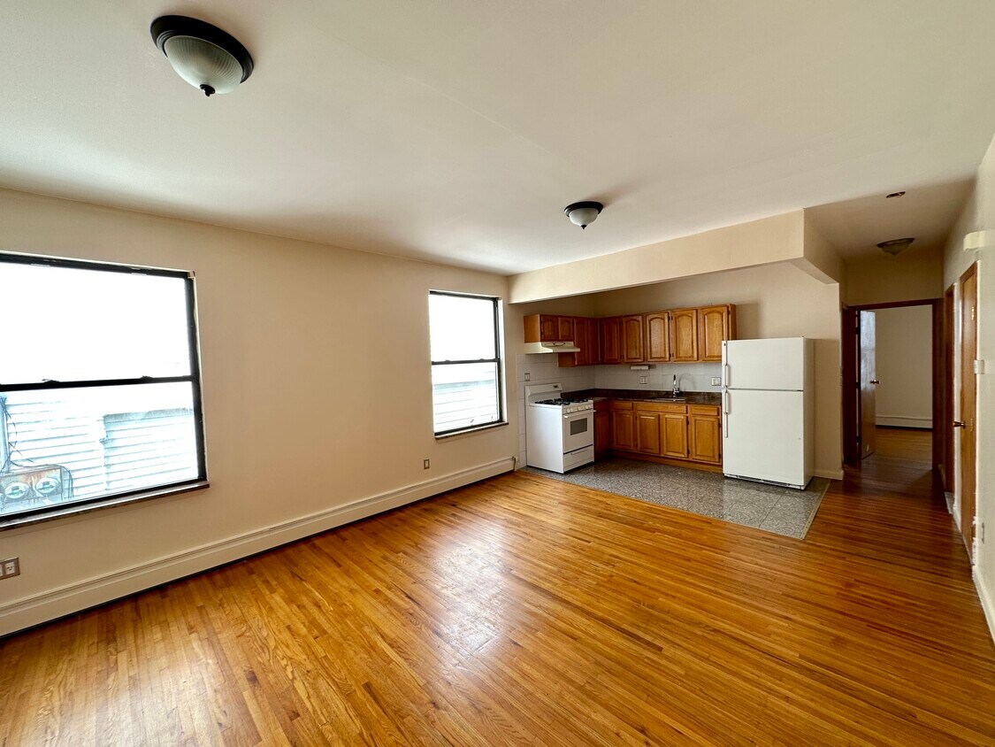 6271 60th Dr Unit 1, Maspeth, NY 11378 Apartments in Maspeth, NY