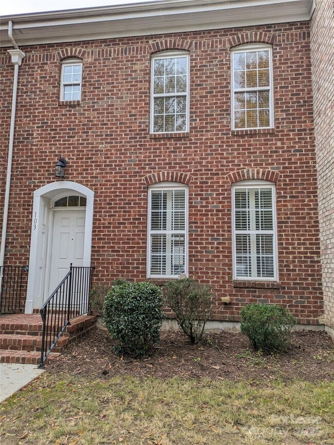 Foto del edificio - 103 Chawton Ln