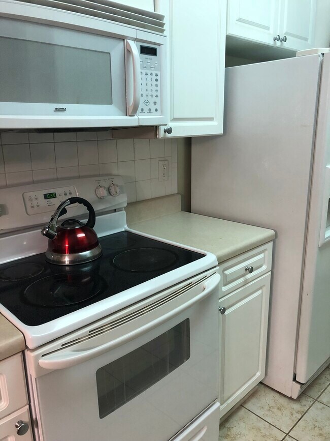 Foto del edificio - 3940 Bardstown Ct