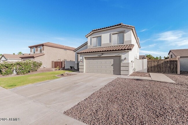 Building Photo - 3051 E Millbrae Ln