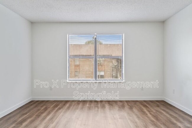 Building Photo - 3160 W Greenwood St