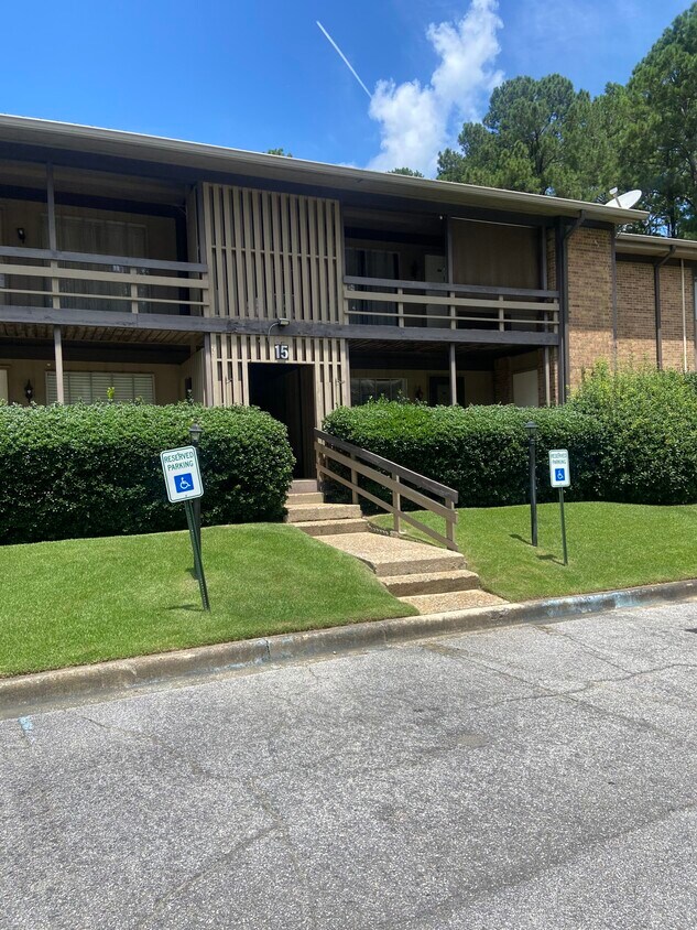 Primary Photo - 2812 Georgetown Dr
