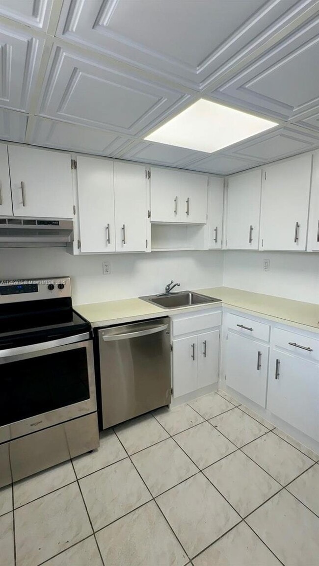Foto del edificio - 7900 Tatum Waterway Dr