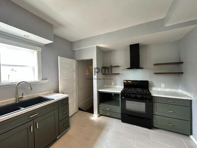 Foto del edificio - 1101 Manhattan St