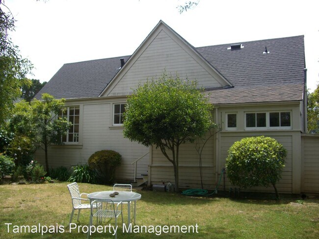 Building Photo - 2 br, 1 bath House - 31 Cove Road