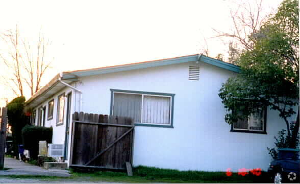 Primary Photo - 5100 Meyers St