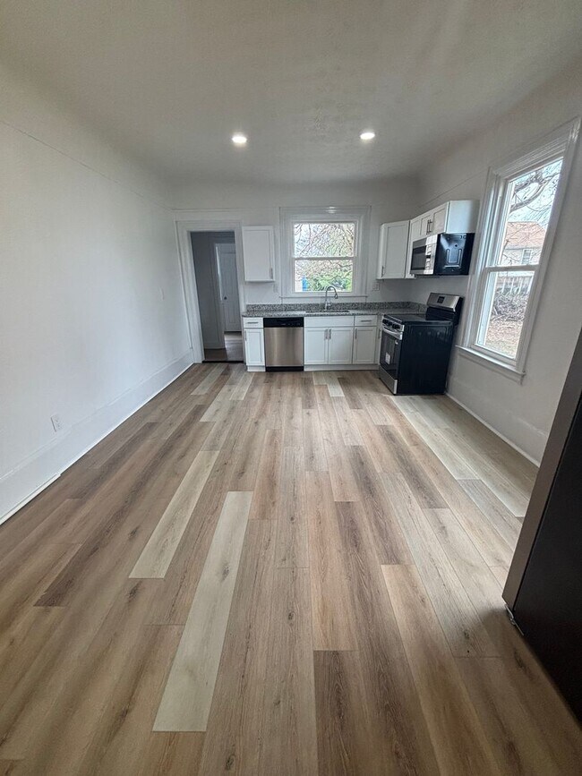 Foto del edificio - 1640 E 85th St