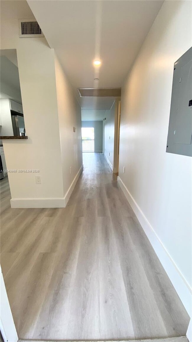 Building Photo - 13800 SW 5th Ct